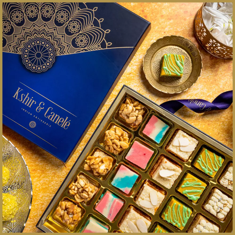 CURATE YOUR DELIGHT BLUE BOX OF 16